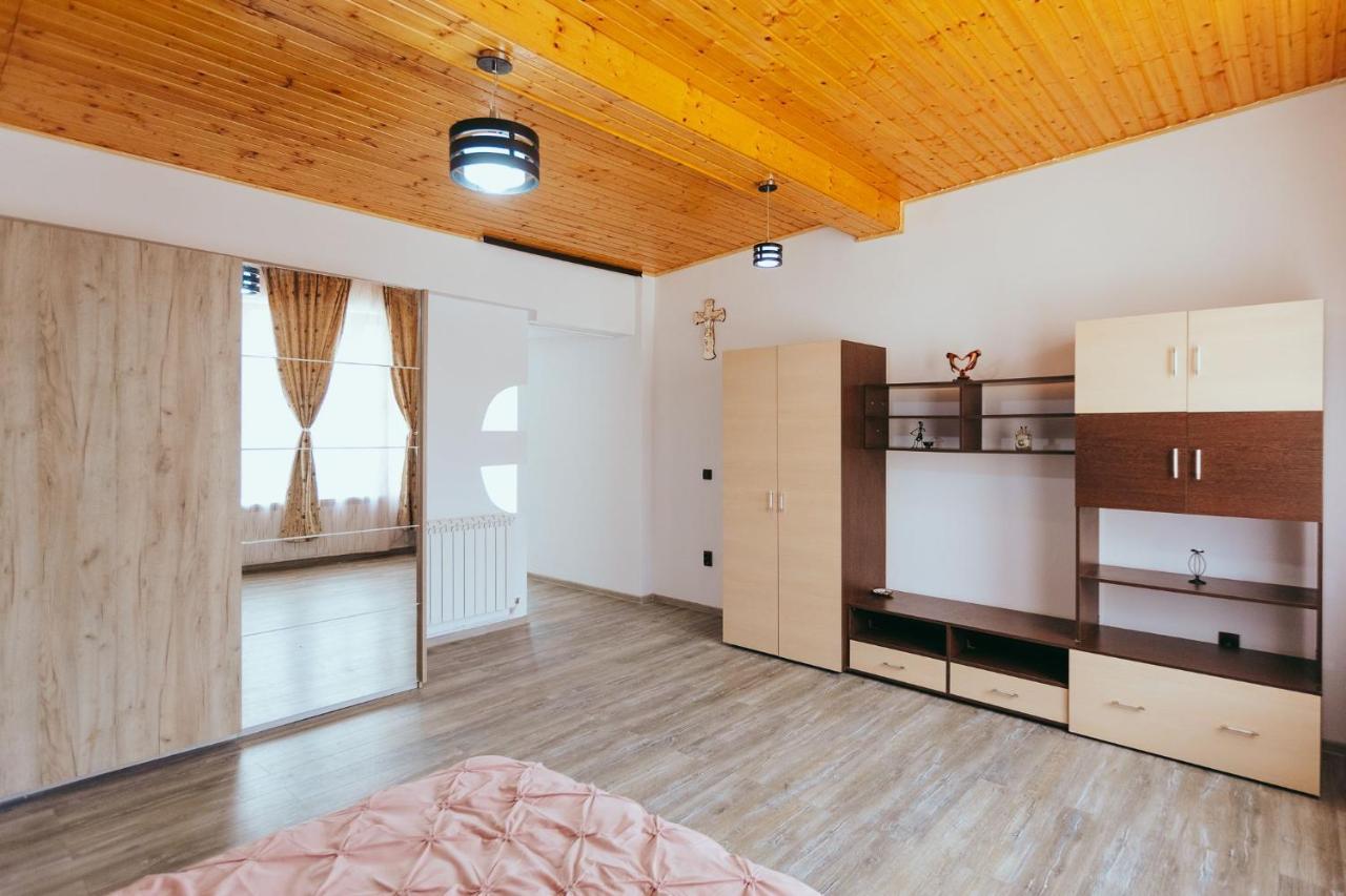 Casa Selly Hotel Tulcea Buitenkant foto